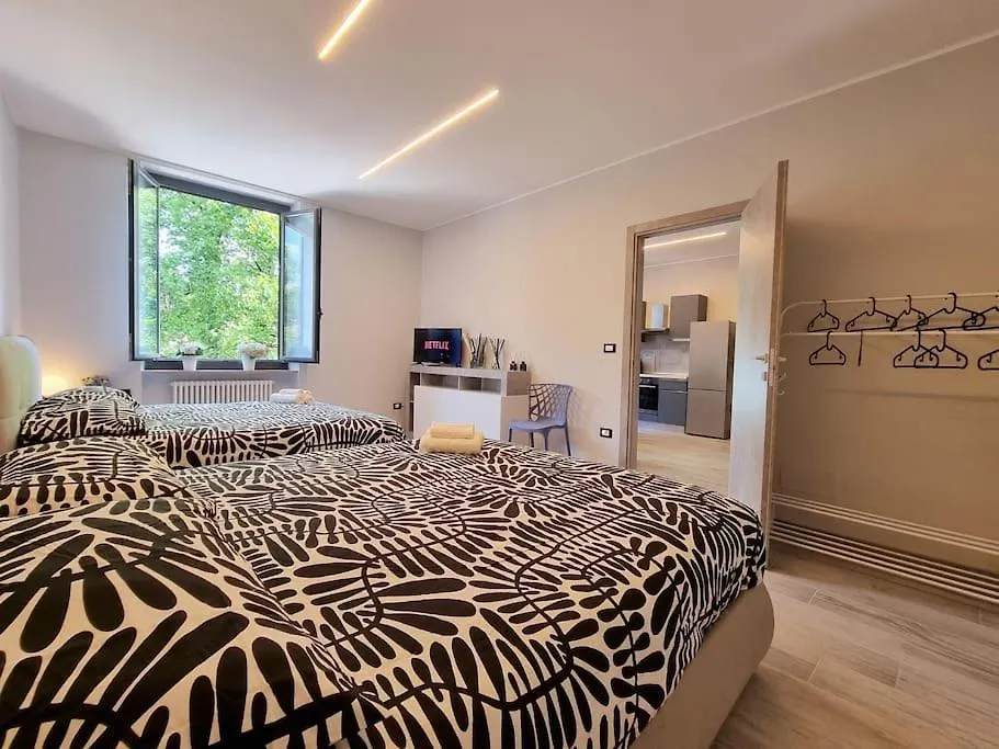 Intero Appartamento Giulietta - Fiera Ospedale Borgo Roma - Free Parking - Free Wi-Fi Verona 0*,  Italië