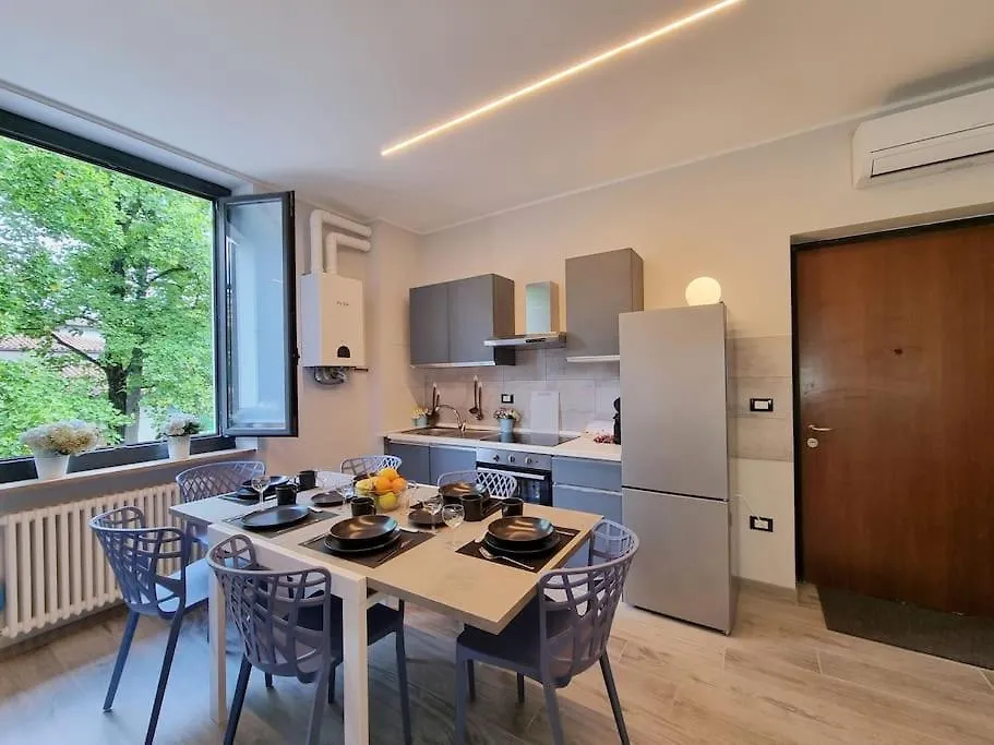 Appartement Intero Appartamento Giulietta - Fiera Ospedale Borgo Roma - Free Parking - Free Wi-Fi Verona Italië